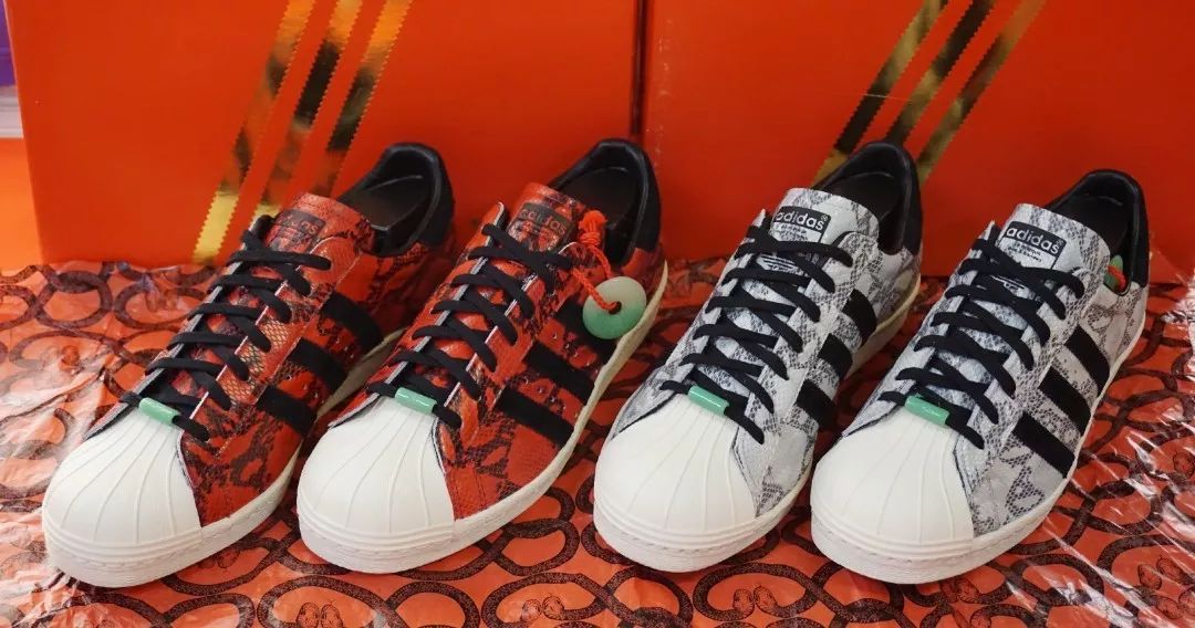 yeezyoffwhite鑱斿悕,offwhite璺焬eezy鑱斿悕浜嗕箞