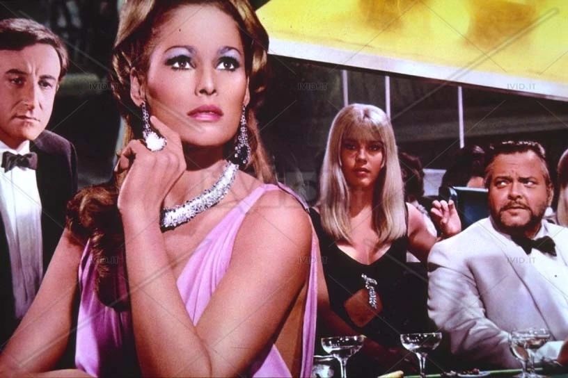 穿最粉的衣服跳最酷的舞,穿最粉的衣服唱最快的rap