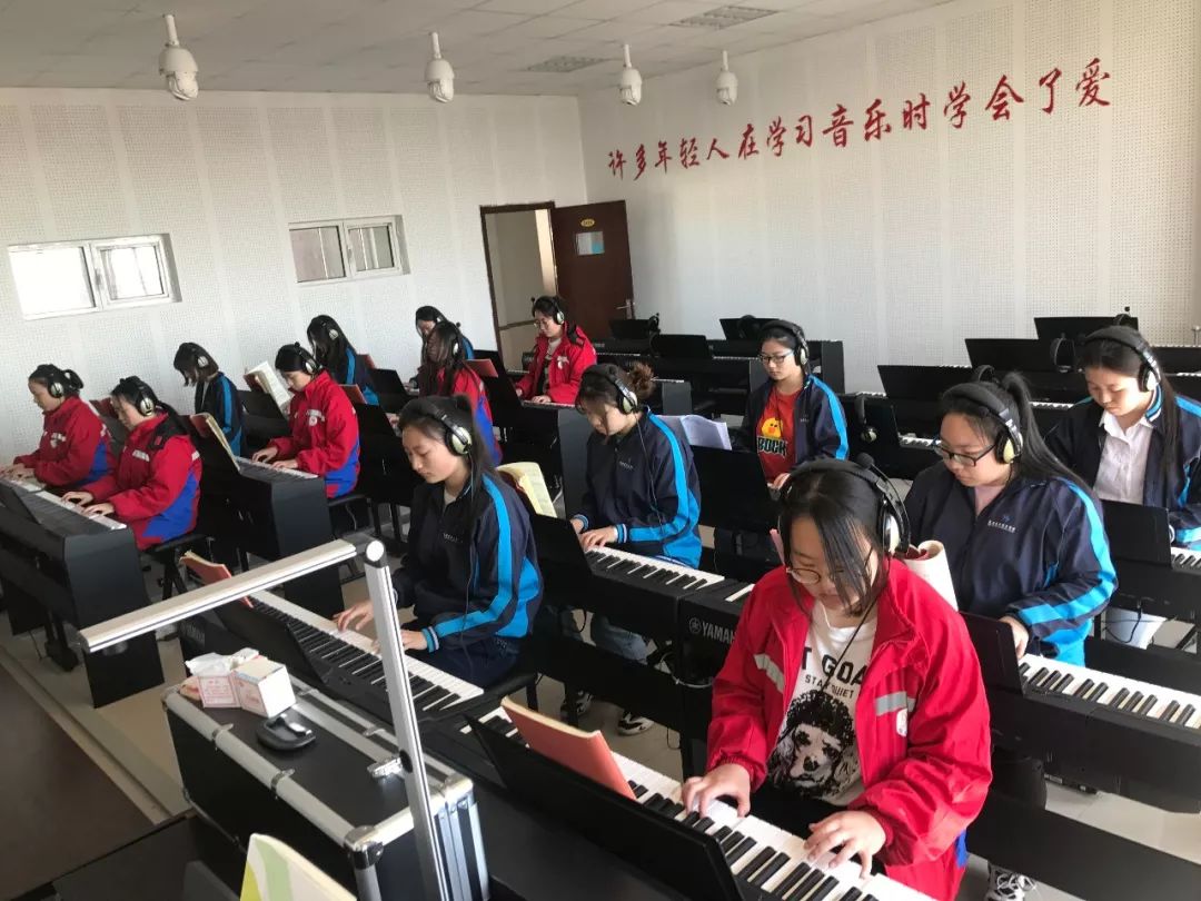 包头市艺术高中怎么样,包头文化艺术学校怎么样