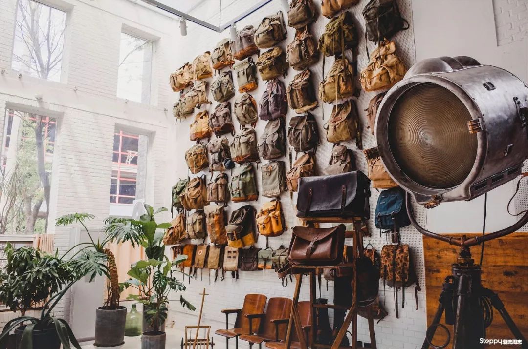 手工皮具匠人定制北京,手工皮具工作室设计