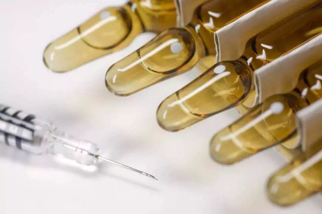 她是日本男性最想出轨女人,年近40还被身价200亿富豪狂追？