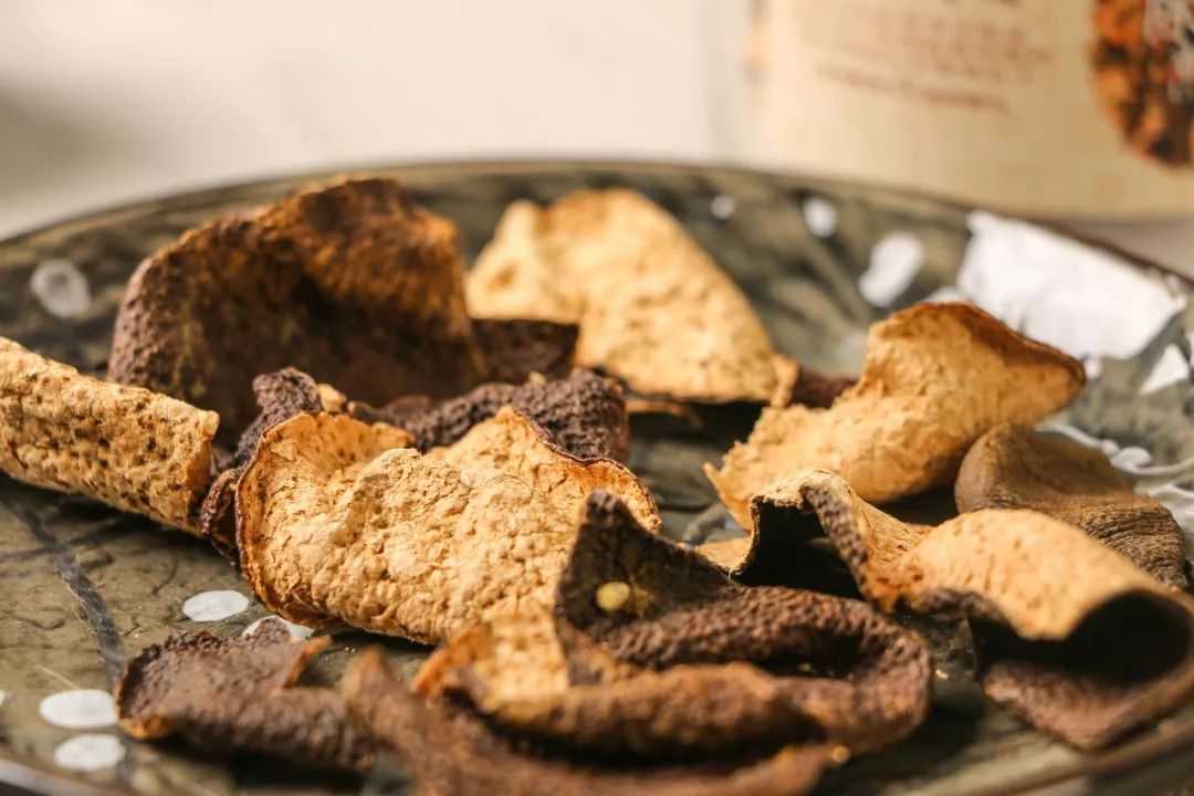 为高考“加汤加料”，安度盛夏，拿下高分。典方配伍，顺时而养——陈李济食养节气汤包上线啦！