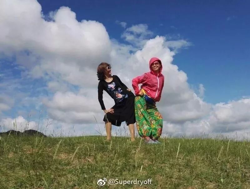 中国时髦大妈天秀姿势全解