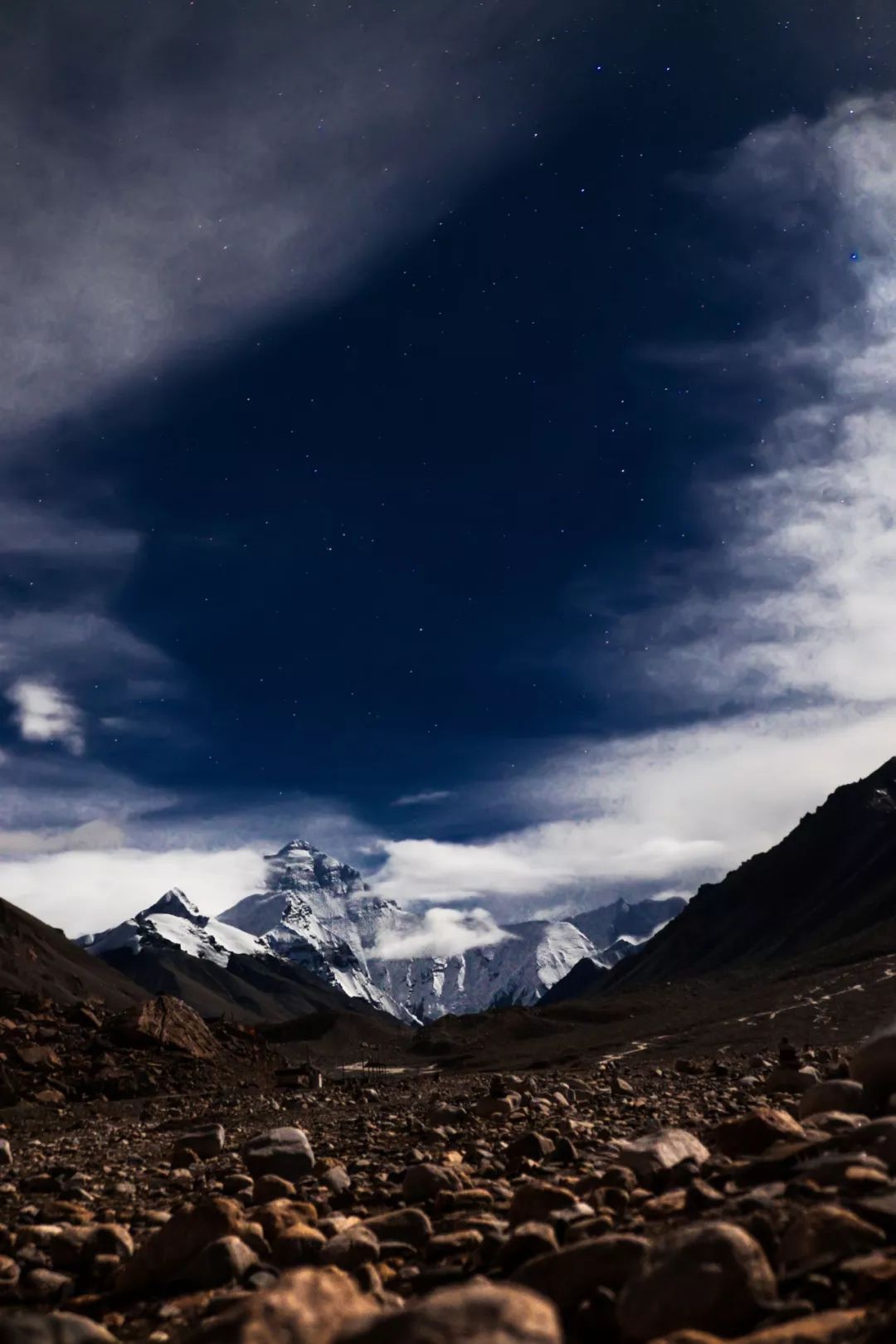 真实的珠峰多少米,真实攀登珠峰第二台阶