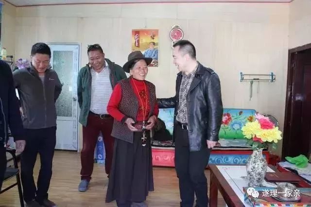 当四川人和重庆人见面,当四川人相遇