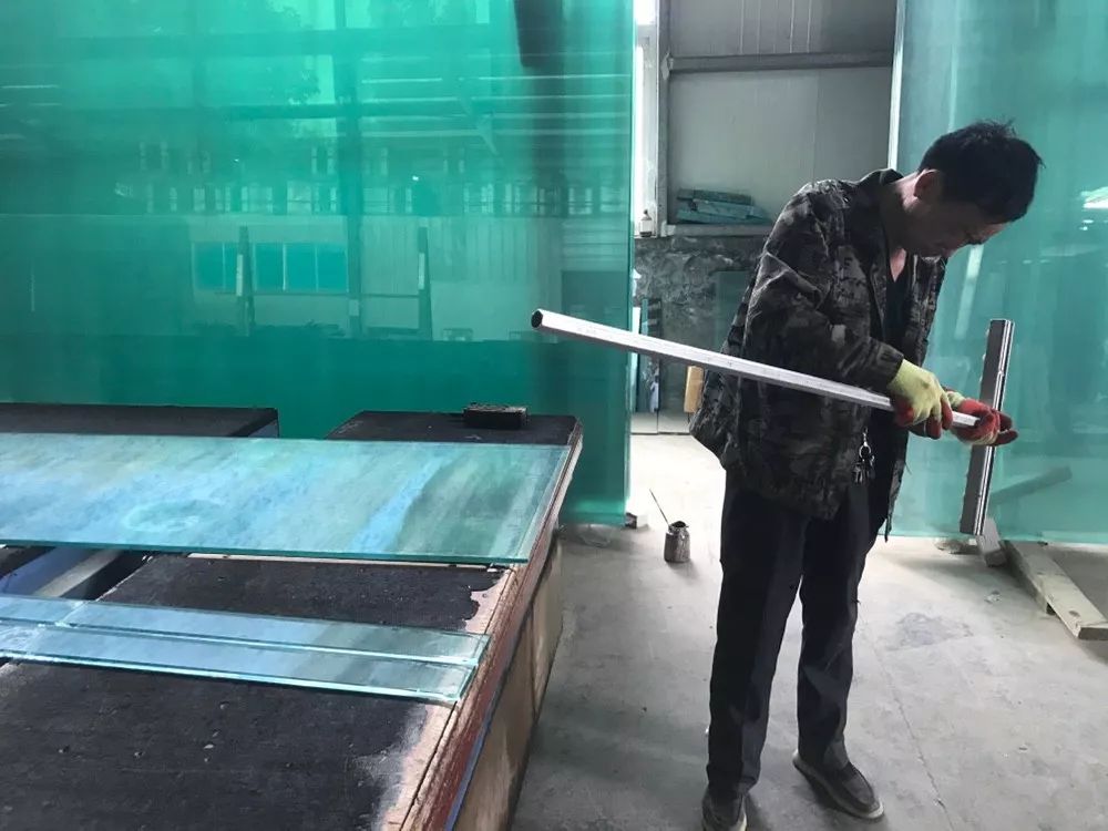 鱼缸生产制造过程,探秘jellycat工厂