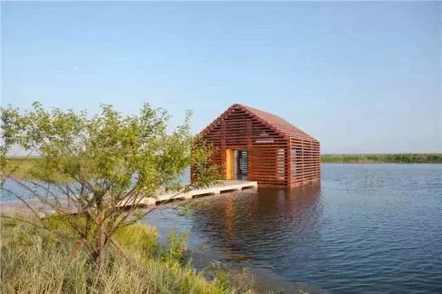 市区出发1h藏着一个“绿岛”？赛车、帆船、直升机…梅山原来如此洋气！