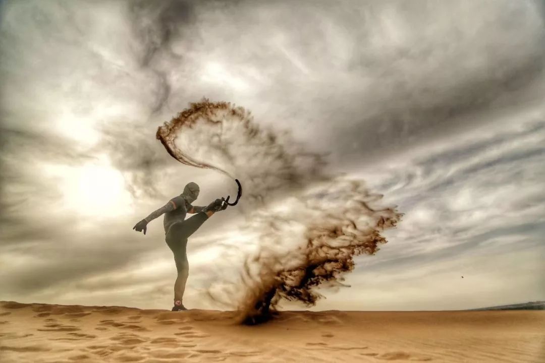 她地震中失去双腿,她在汶川地震失去双腿及女儿