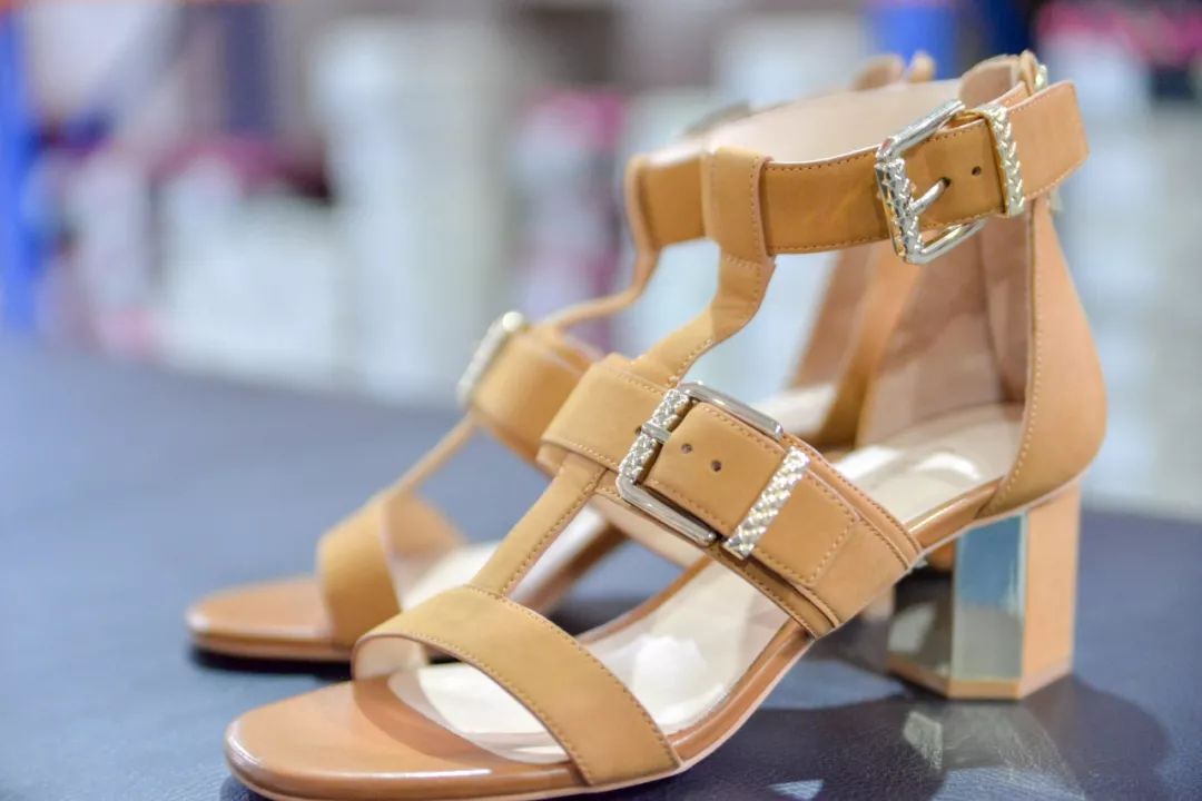 金利来特卖199元起,金利来4件5折