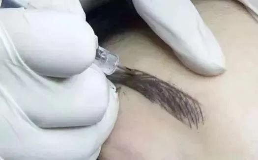 纹眉颜色太深了可以用遮瑕膏么,纹眉太深用土黄色可以吗