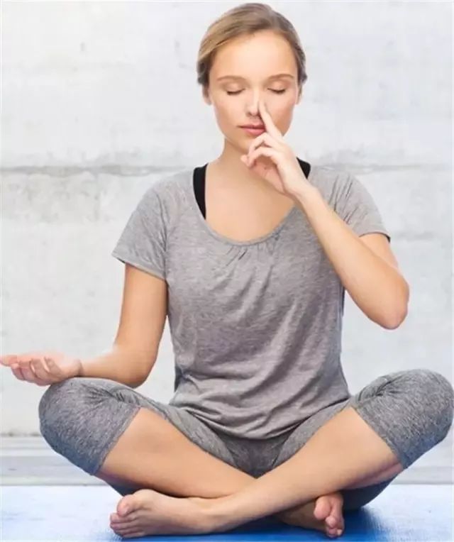 《薄伽梵歌》职场守则报告书丨附1组日间习练序列以及1个呼吸控制法