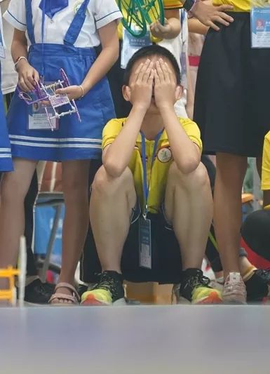 厉害了梧州少年！在广西青少年机器人竞赛上斩获两项冠军