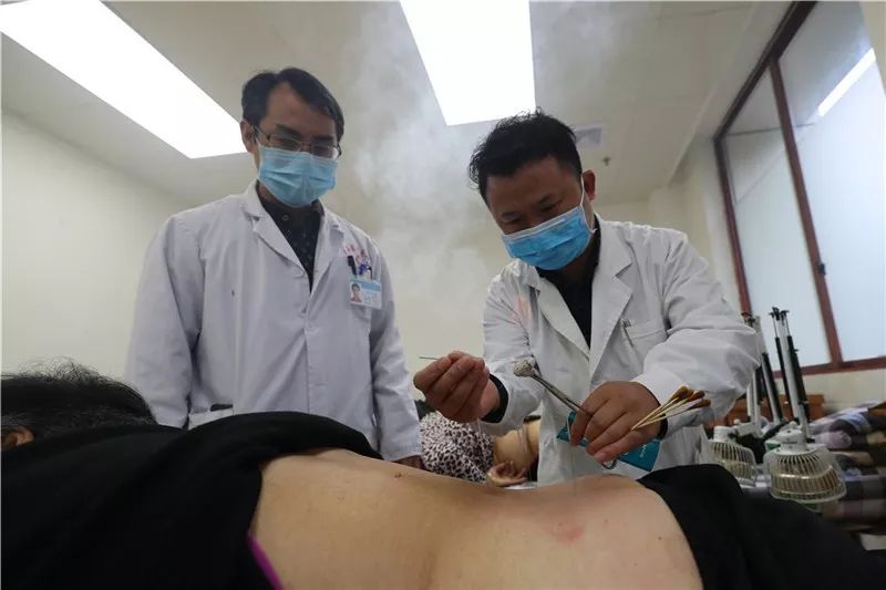 喜欢“追”人的玉屏罗医生