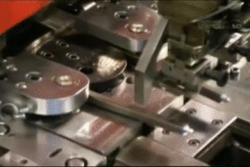 锁怎么一提就锁上呢,锁怎么弄才能从里面反锁不了