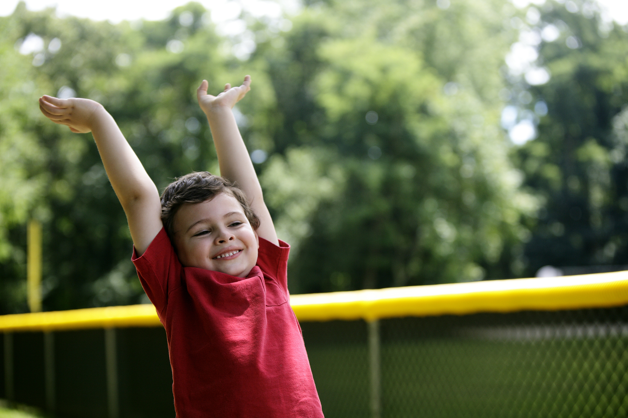 楚涵专栏｜孩子总是挠脸挠腿，说痒？父母可以这么做