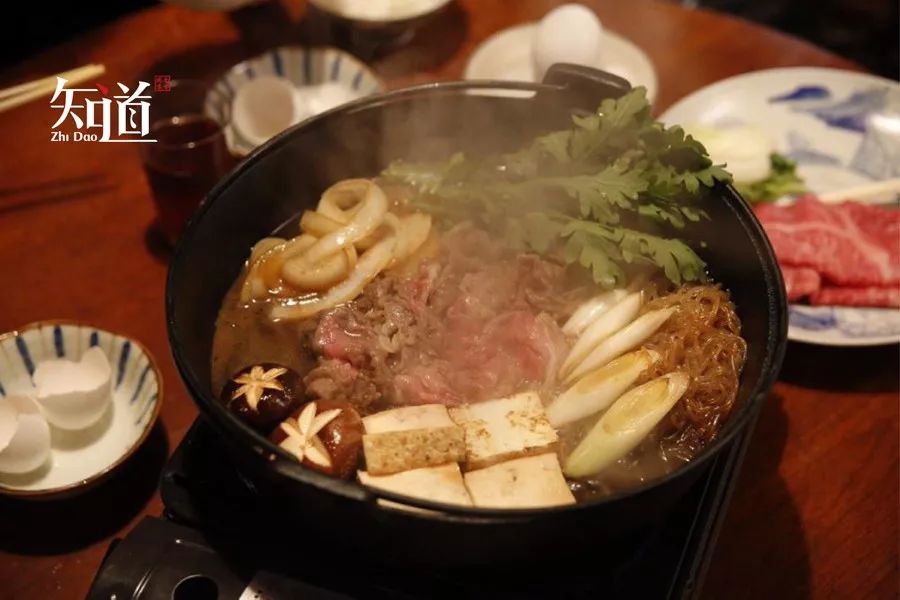 有一些温暖的小事叫一起吃饭,有一种陪伴叫陪你吃饭