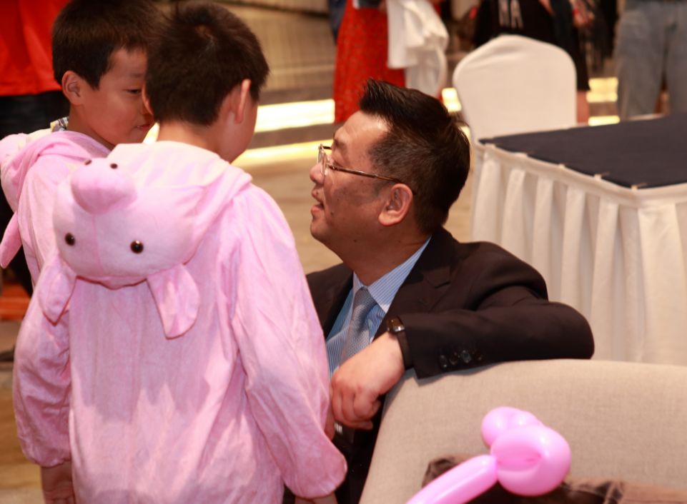 点亮一盏灯爱心再传承｜确认过眼神，这样的酒店才值得遇见