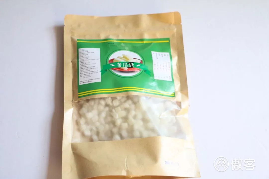 绝交！六一节竟然送我香菜薯片、虫子和卫生巾？