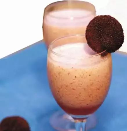 杨梅里面的虫子吃到肚子怎么办,杨梅有虫子怎么吃