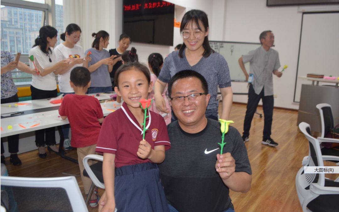 巾帼文明艺术团庆六一活动集锦,姐妹们庆六一活动