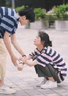 街拍搞笑迷惑行为,揭秘女生拍照的迷惑行为