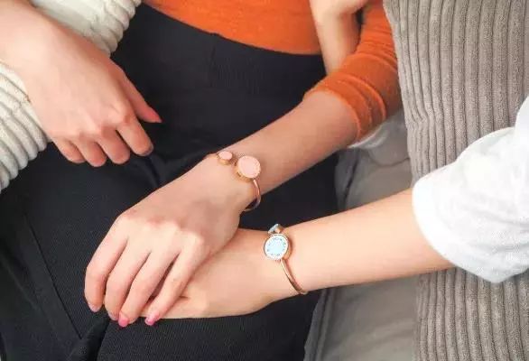 驱蚊手环林允,林允驱蚊手环