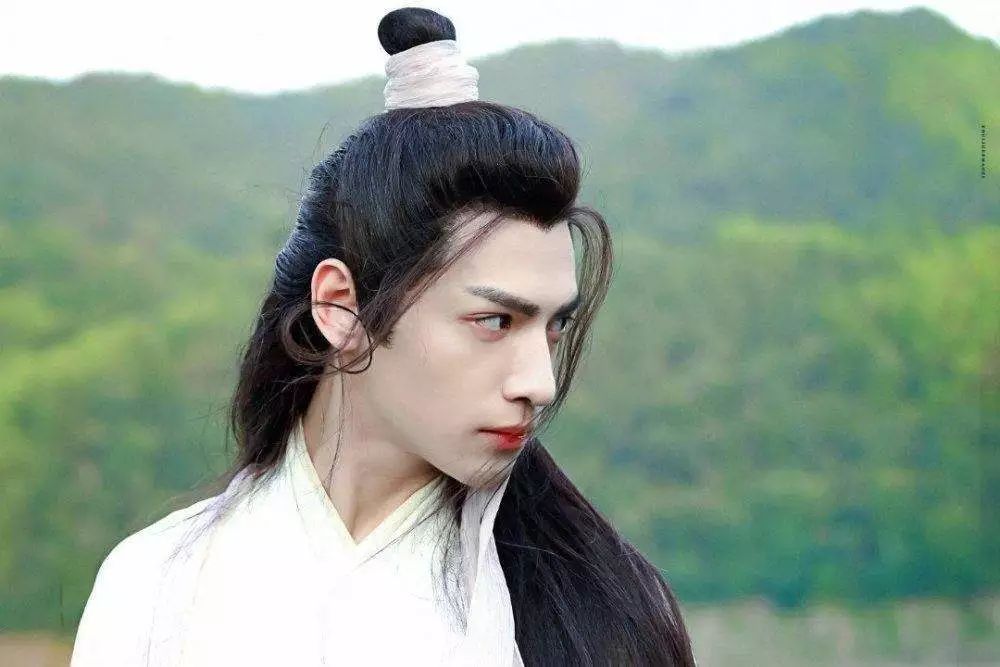 晒一天太阳就黑了怎样变白,暴晒一天晒黑了