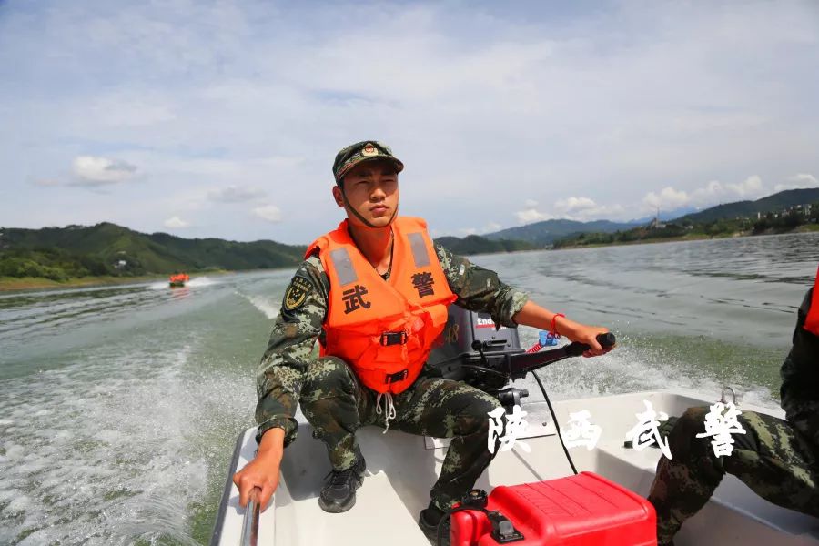 水上精兵训练方法视频,水上尖兵完整版