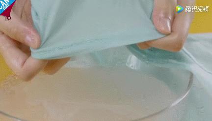 风油精喷在衣服上会怎么样,风油精滴到衣服上要怎么解决