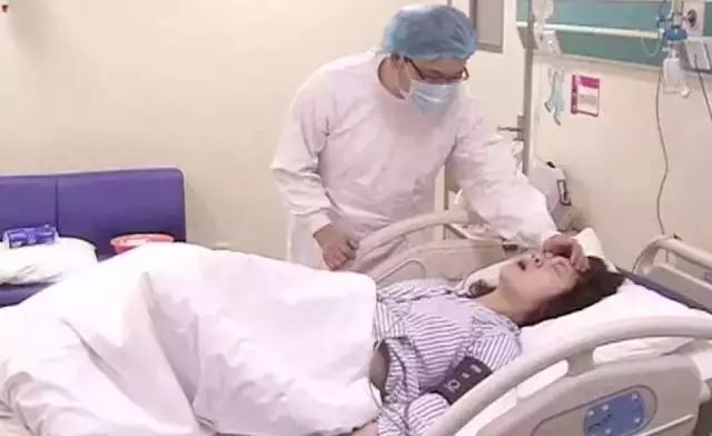 一个老公记录下的老婆顺产过程，看完请好好爱她