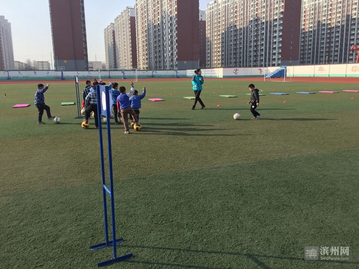 有教材有师资有梯队有联赛邹平市开发区三小校园足球发展步履坚实