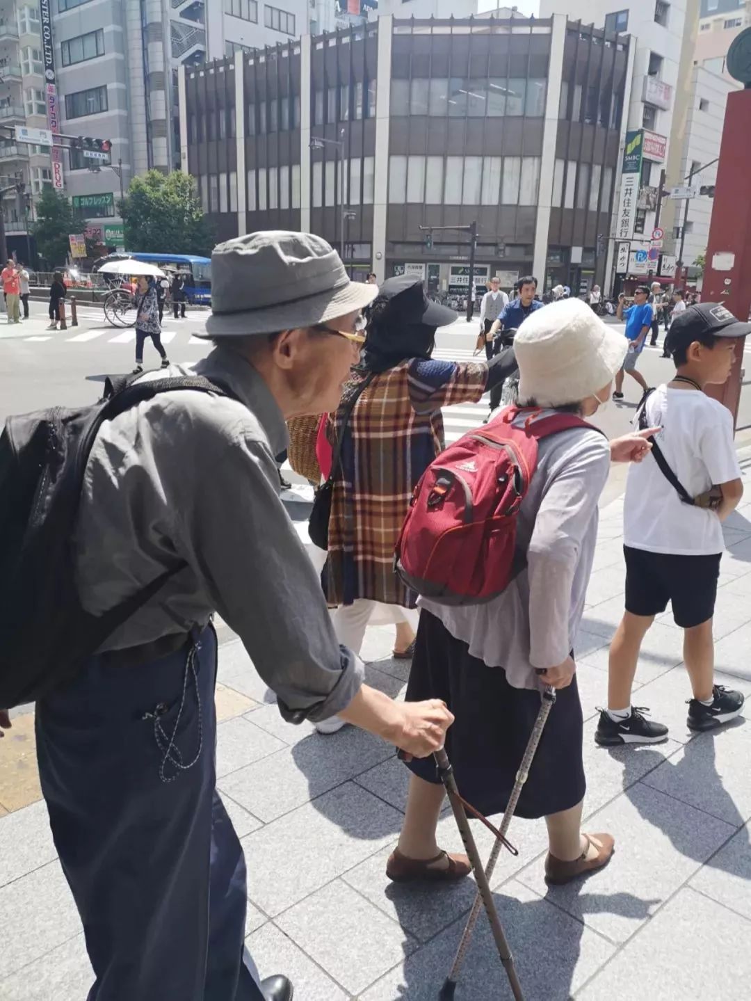 为什么现在人都喜欢去日本 (为什么很多人喜欢去日本)