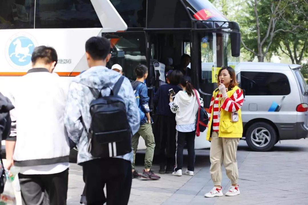 宁夏黄沙古渡景区多条旅游直通车线路让游客便捷出行！