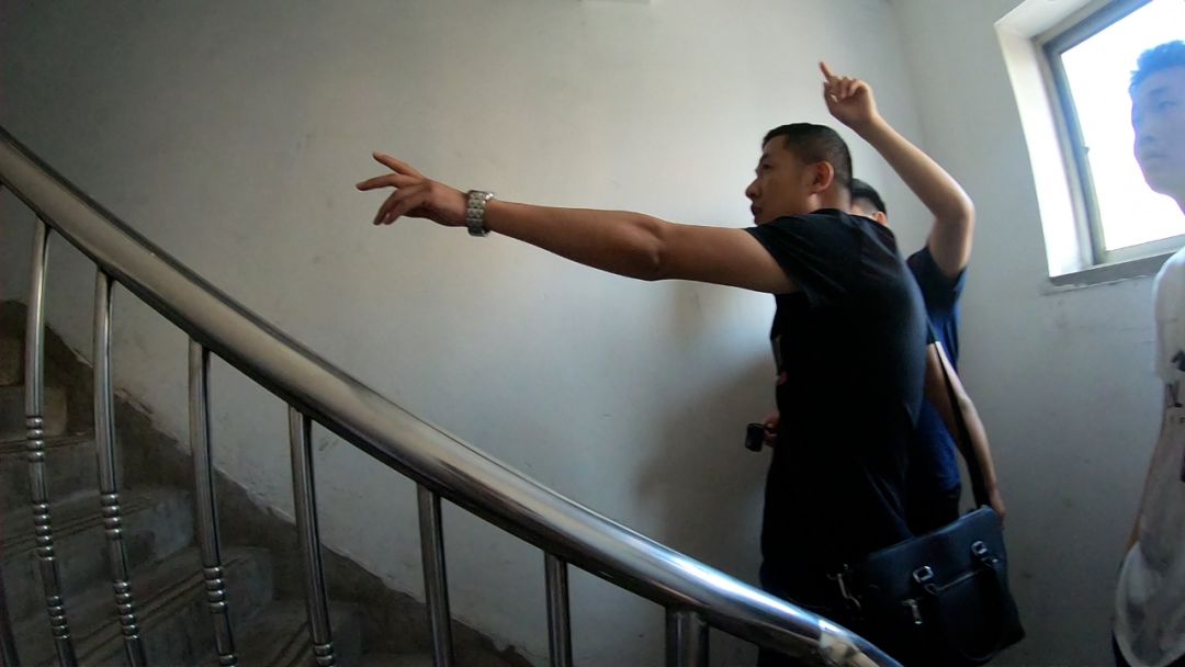 粤港警方成功侦破一起网络赌博案,警方逮捕多名私彩赌博人员