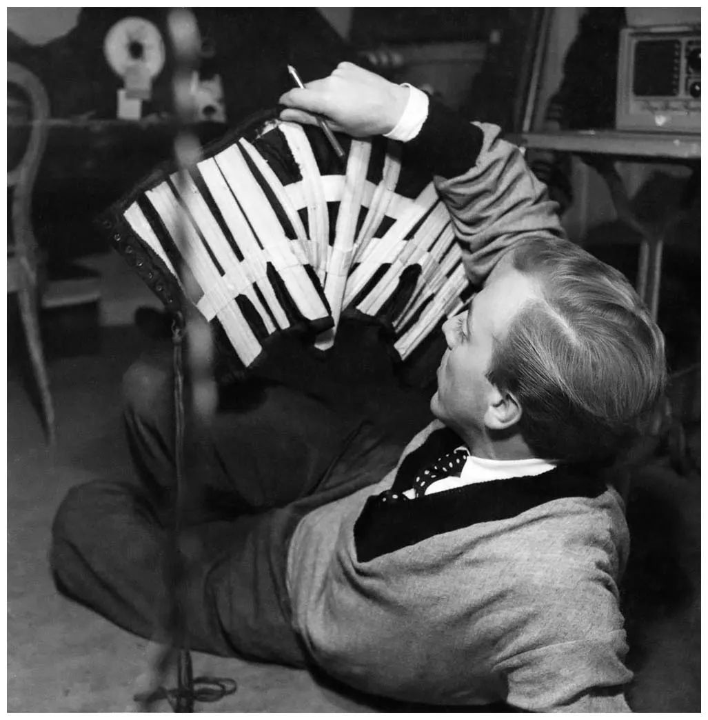 这位香奈儿的死对头，与迪奥先生齐名，打造出最原汁原味的法式优雅