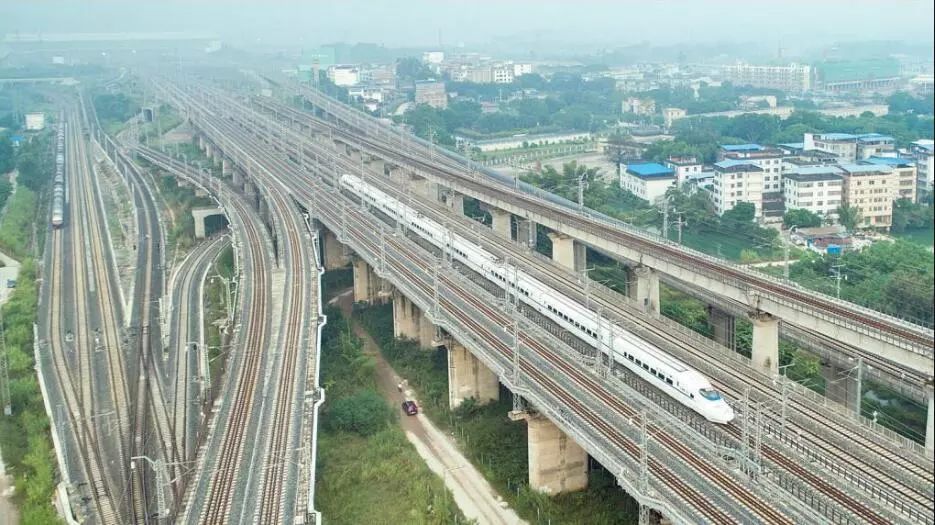 铁路暑运时间,暑运期间火车票提前几天预售