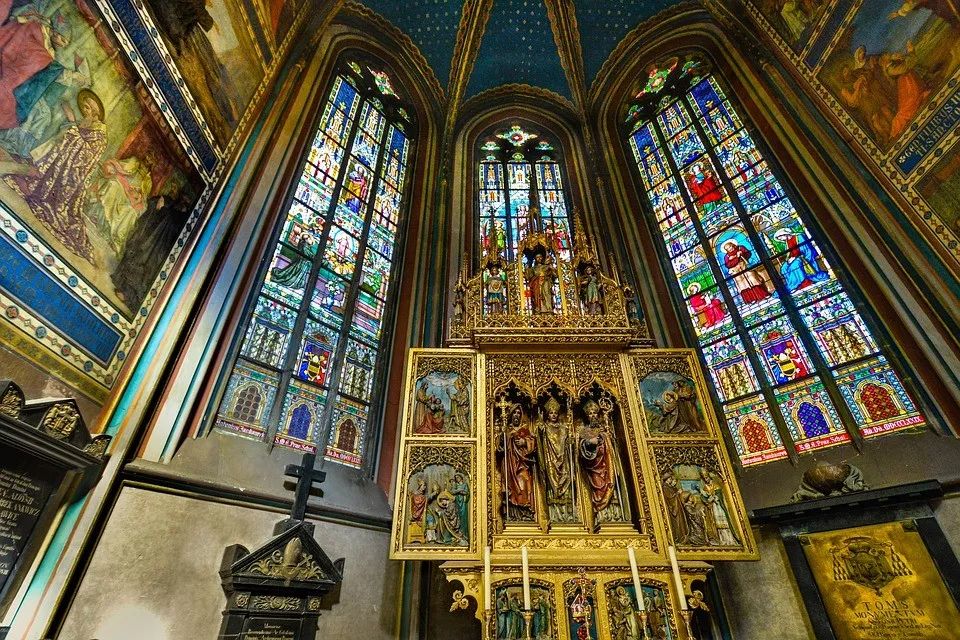 欧洲旅游教堂推荐,去欧洲旅行一定去五大教堂和城堡