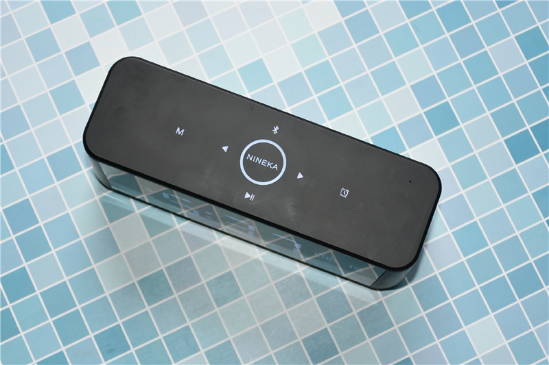 复古蓝牙音箱学生党开箱,手提式蓝牙音箱开箱测评