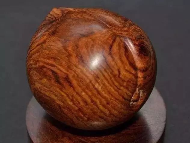 大块翡翠雕件寓意大全图,翡翠葫芦雕件寓意是什么意思