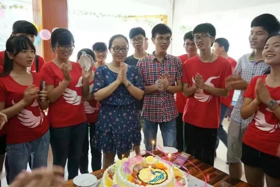 毕业季这就是青春最美的样子,毕业季好看女孩