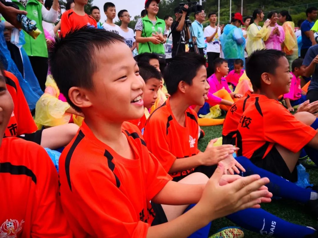 河源市举行“全民禁毒宣传月”之“6·26禁毒杯”校园足球联赛活动