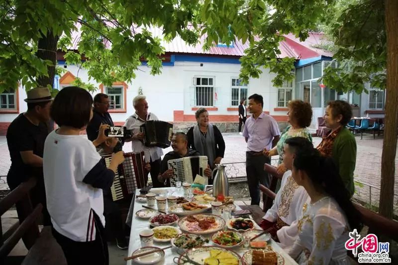 塔城印象红瓶酒,塔城映像