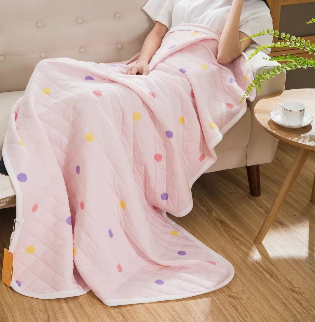 闪购|蚕丝被都能水洗了，还有什么理由不入一条呢？