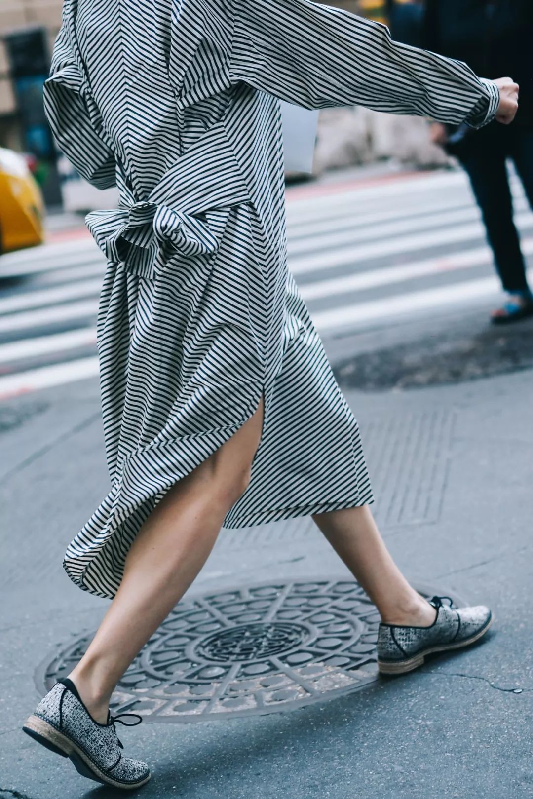 印花人物连衣裙,印花连衣裙到脚踝超长款