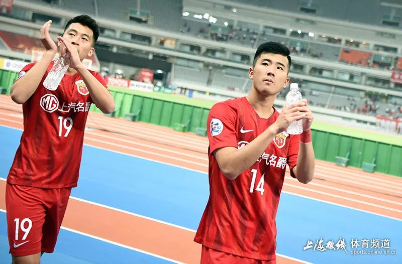 李圣龙绝杀上港夺冠视频,上港球员李圣龙