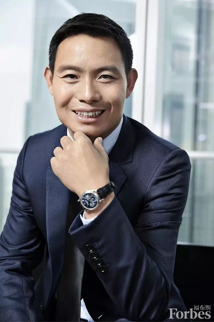 珀莱雅为什么这么受欢迎,珀莱雅靠什么产品翻身