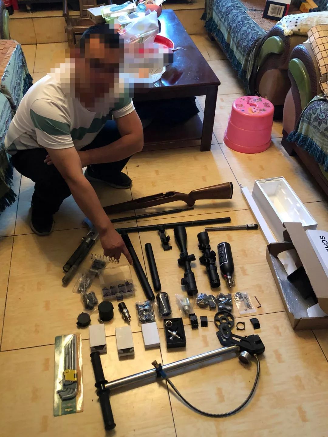 “有母鸡!还要鸡蛋不?”这竟是非法买卖时的交流术语