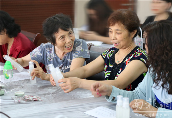 社区妇联关爱女性健康,社区妇联激发妇女内生动力