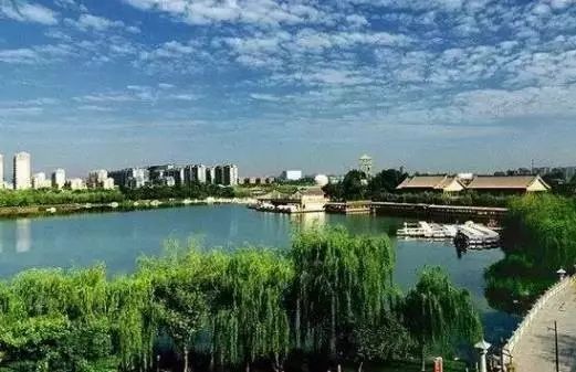 西安钟楼商圈事件真相,西安钟楼商圈历史