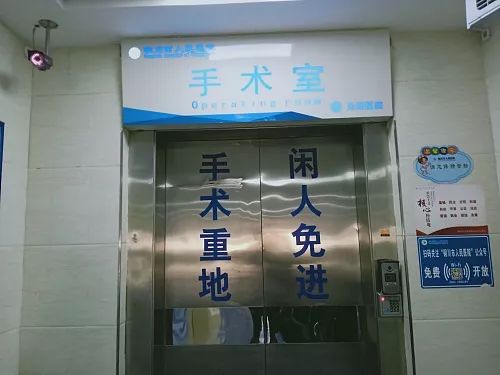 手机扔沙发致11岁孩子脾脏破裂,妈妈扔手机导致宝宝脾脏切除